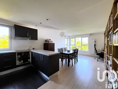 Appartement à Noisy-le-Grand (93160)