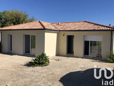 House at Galgon (33133)