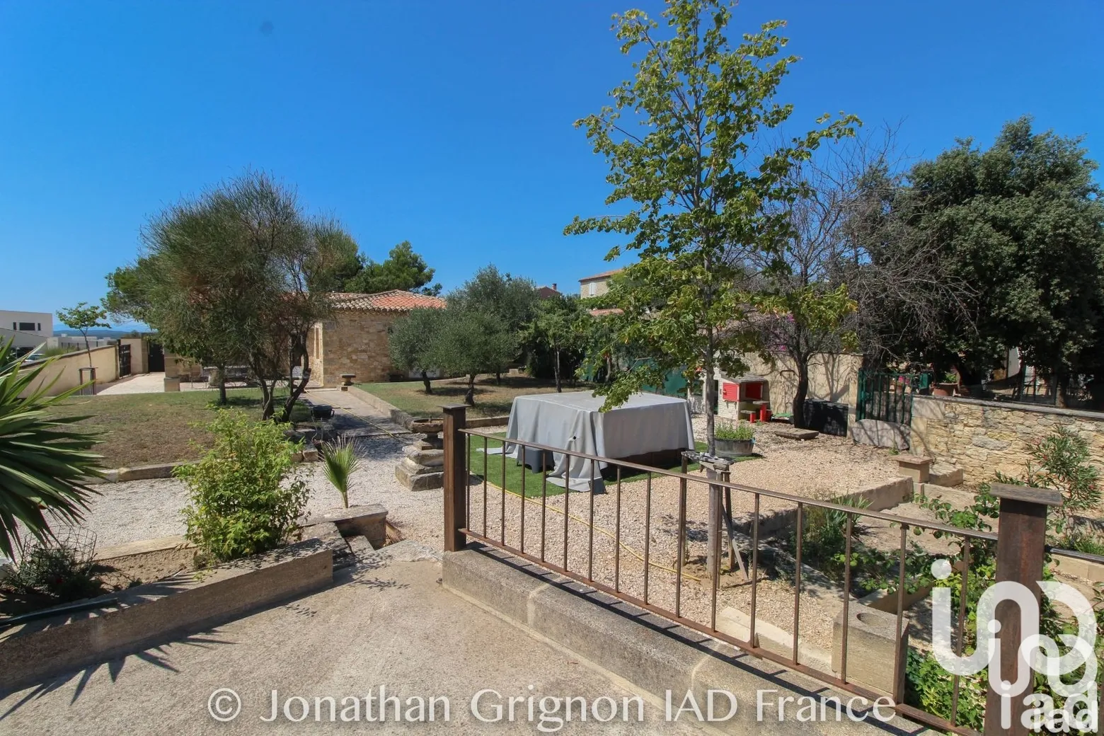 Vente maison à Saint-Maximin (30700) : maison traditionnelle 7 pièces 174 m² - 2101360 — 3
