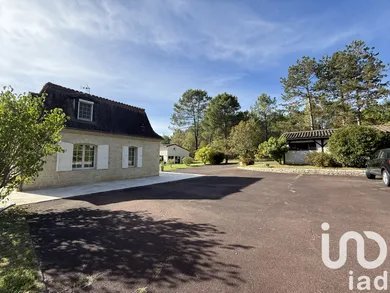 Mansion at Le Fleix (24130)