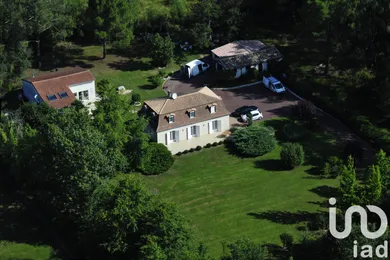 Mansion at Le Fleix (24130)