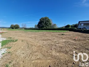 Terrain à bâtir à Arros-De-Nay (64800)