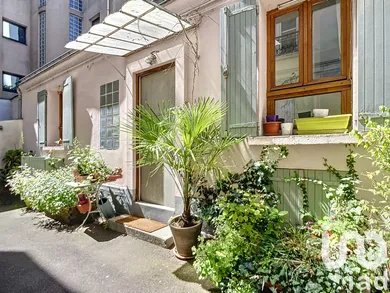 Apartment at Paris (75020)