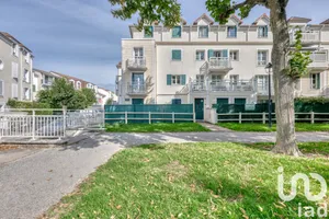 Apartment at Bailly-Romainvilliers (77700)