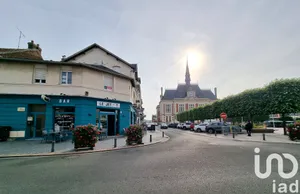 Building at Chauny (02300)