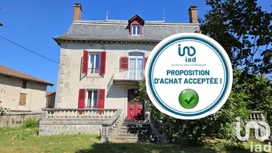 Mansion at Saint-Étienne-de-Maurs (15600)