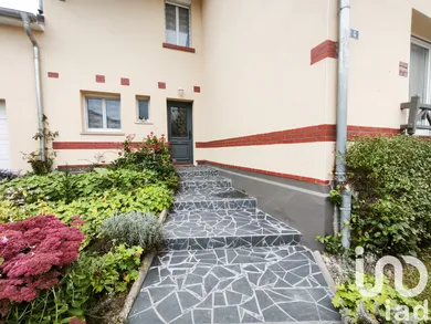 Maison de village à Juniville (08310)