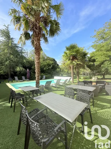 Mansion at Saint Ouen D'Aunis (17230)