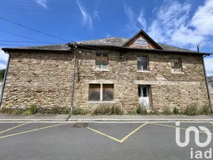 Immeuble à Tessy-Bocage (50420)