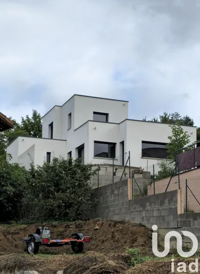 Architectural house in Millau (12100)