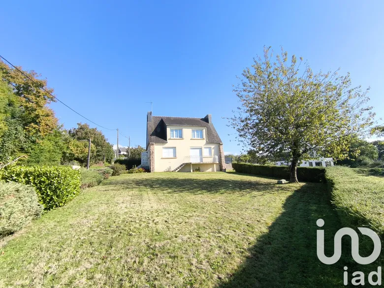Maison 5 pièces 117 m² · à Carhaix-Plouguer · 117 m² · 133 000 €