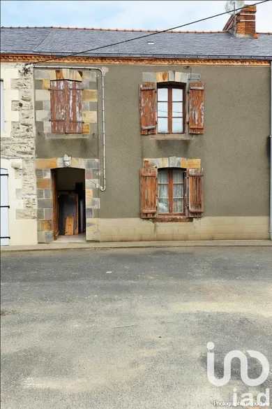 Traditional house at Saint-Gildas-des-Bois (44530)