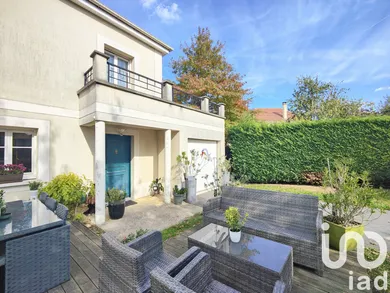 House at Lisses (91090)