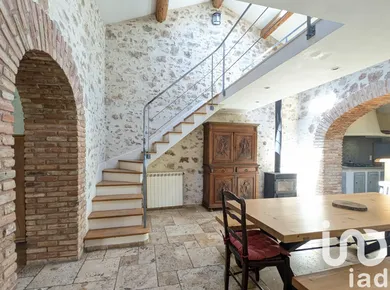 Traditional house in Cuers (83390)