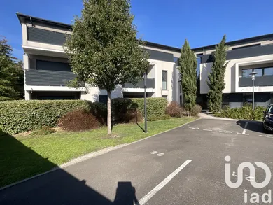 Apartment at Parempuyre (33290)