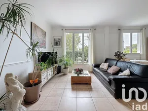 Apartment at Bois-Colombes (92270)