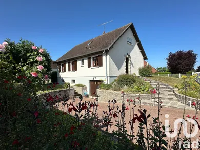 Traditional house in Maillot (89100)