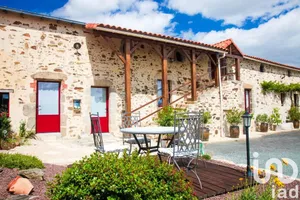 Domaine à Les Herbiers (85500)