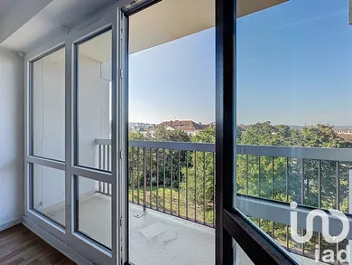 Appartement à RUEIL-MALMAISON (92500)