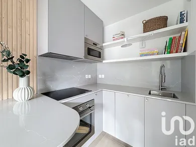 Apartment in Sceaux (92330)