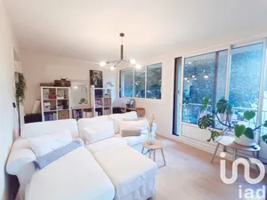 Apartment at Le Plessis-Robinson (92350)