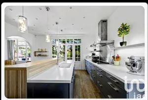 Architectural house at Le Raincy (93340)