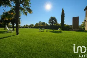 Mansion in Presles-en-Brie (77220)