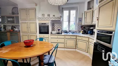 Apartment in Saint-Maximin-la-Sainte-Baume (83470)