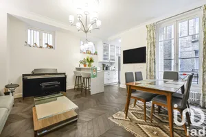 Apartment at Paris (75017)