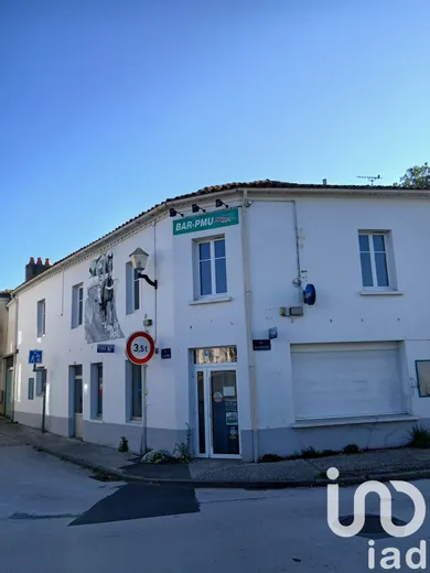 Building in Bournezeau (85480)