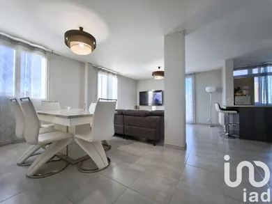 Apartment in Reims (51100)