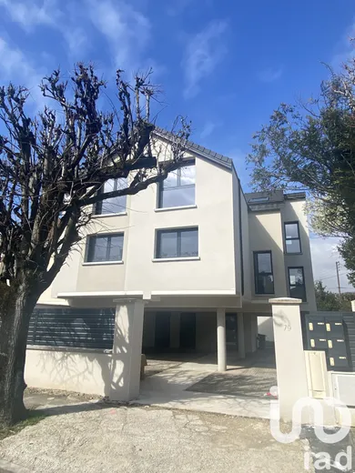 Apartment at Savigny-sur-Orge (91600)