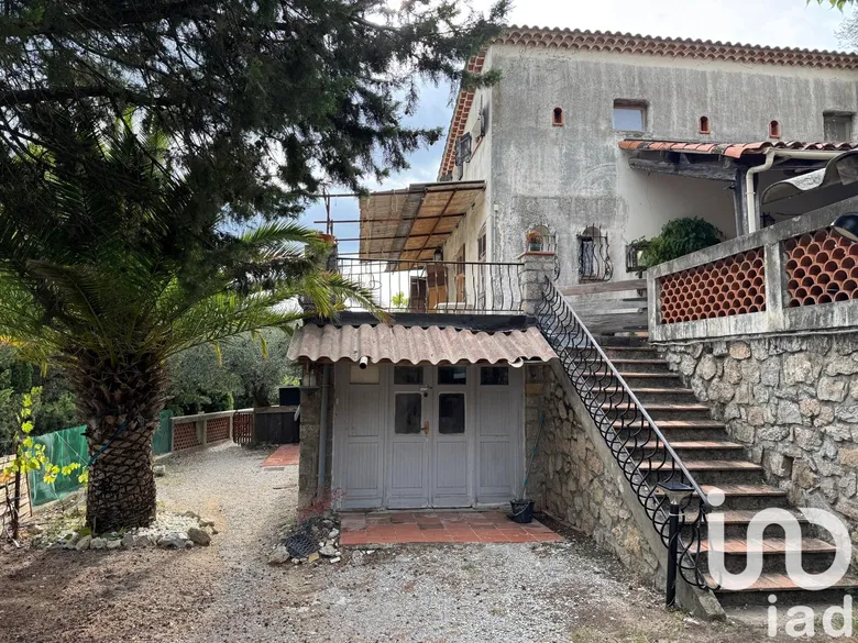 Maison 9 pièces 214 m² · à Callian · 213,5 m² · 400 000 €