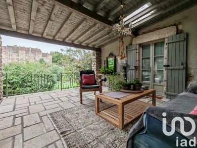 Mansion at Saint-Silvain-Bas-le-Roc (23600)