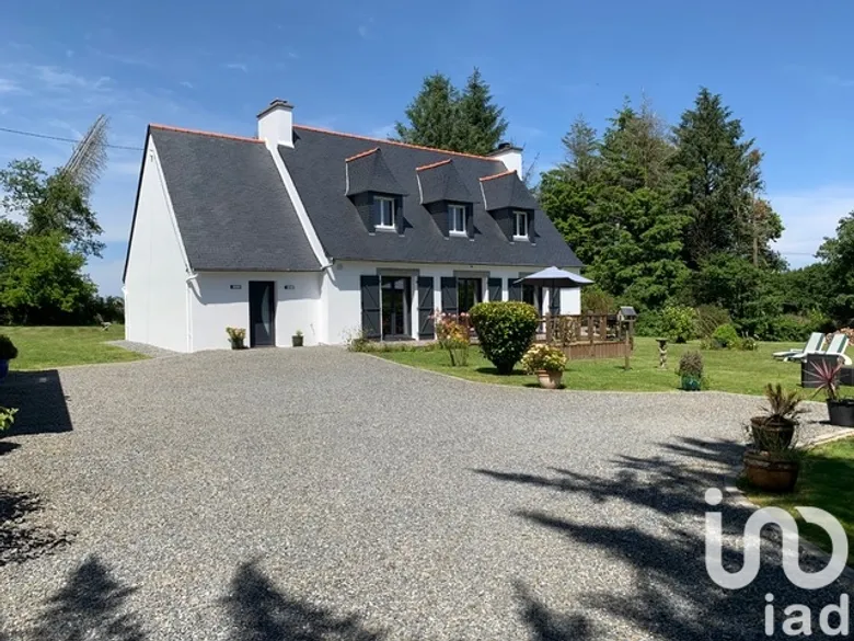 Maison 8 pièces 154 m² · à La Feuillée · 154 m² · 340 000 €