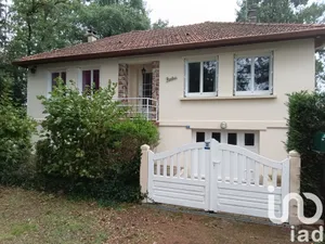 Pavillon à Vallon-en-Sully (03190)