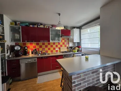 Apartment in Mantes-la-Ville (78711)