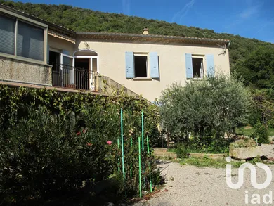 House in Savoillan (84390)