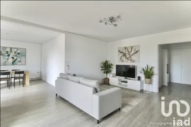 Apartment in Aix-en-Provence (13100)