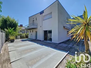 House at Le Bouscat (33110)