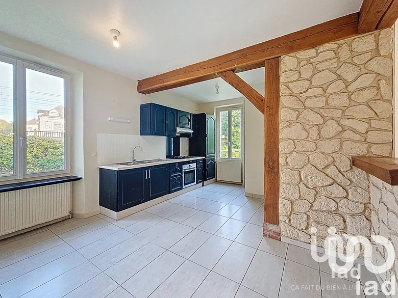 Maison 3 pièces 75 m² · à Saint-Julien-du-Sault · 74,5 m² · 115 000 €