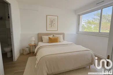 Apartment in Sautron (44880)