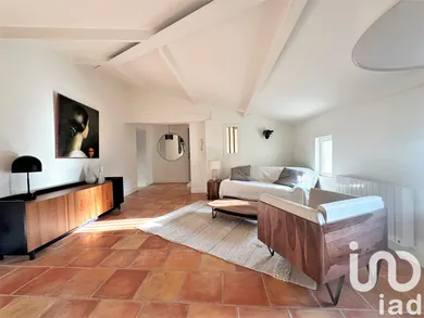 Apartment in Uzès (30700)