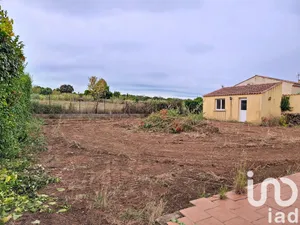Building plot at Bessan (34550)