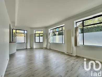 Duplex in Courbevoie (92400)