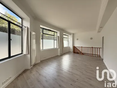 Duplex in Courbevoie (92400)