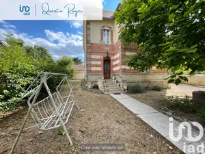 Mansion at Bourbon-l'Archambault (03160)