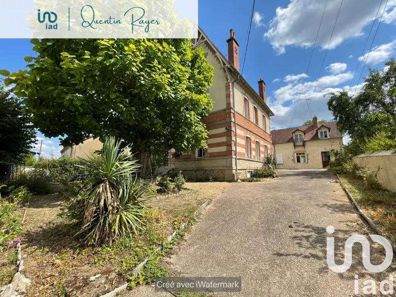 Maison 10 pièces 315 m² · à Bourbon-l'Archambault · 315 m² · 189 500 €