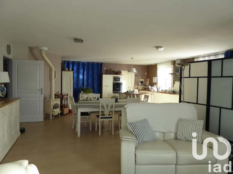 Maison 7 pièces 130 m² · à Le Pin · 130 m² · 310 500 €