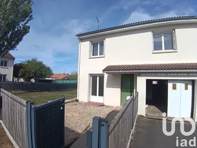 House at Thouars (79100)